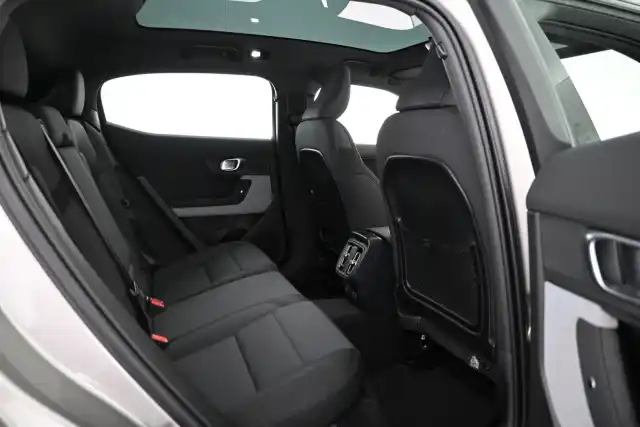 Ruskea Sedan, Polestar 2 – VAR-46709