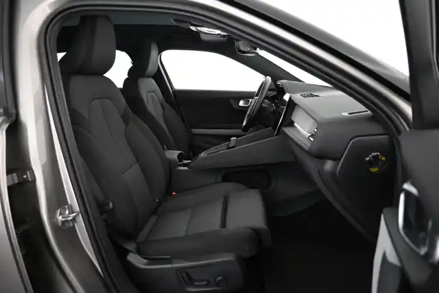 Ruskea Sedan, Polestar 2 – VAR-46709