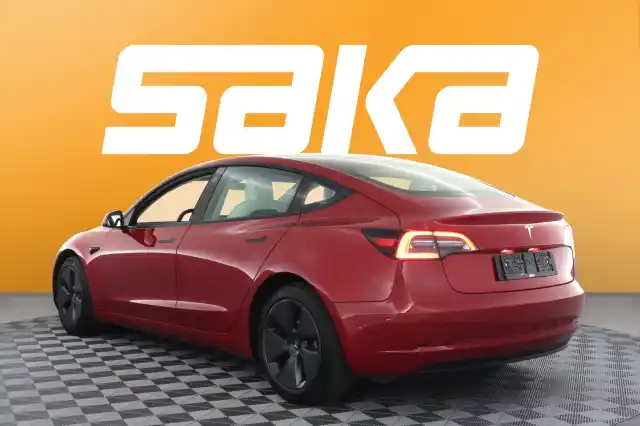 Punainen Sedan, Tesla Model 3 – VAR-46750