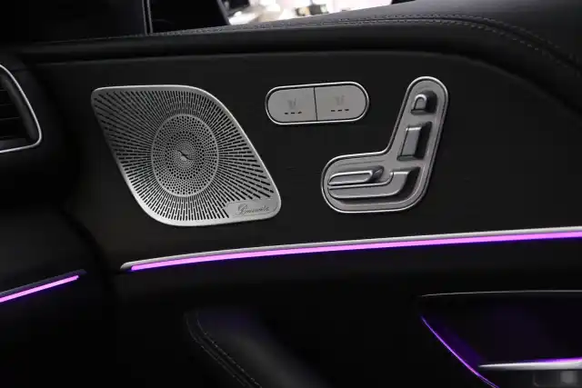 Musta Maastoauto, Mercedes-Benz GLE – VAR-46905