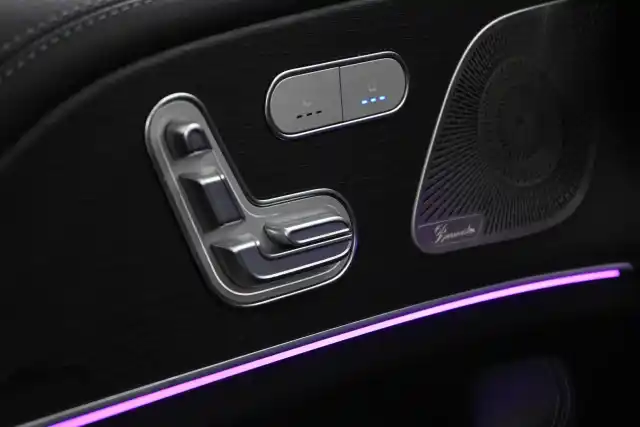 Musta Maastoauto, Mercedes-Benz GLE – VAR-46905