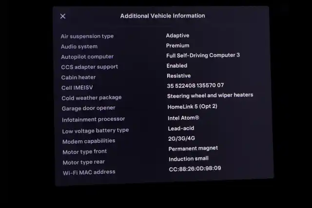 Valkoinen Sedan, Tesla Model S – VAR-46964