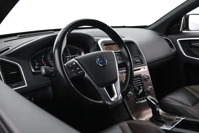 Ruskea Maastoauto, Volvo XC60 – VAR-47000