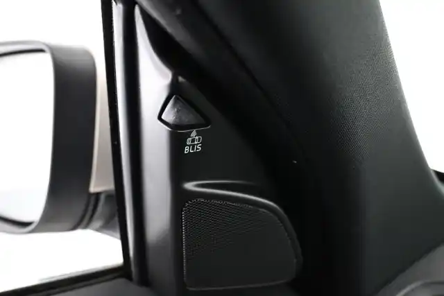 Ruskea Maastoauto, Volvo XC60 – VAR-47000
