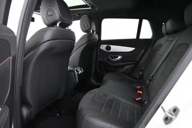 Musta Maastoauto, Mercedes-Benz EQC – VAR-47139