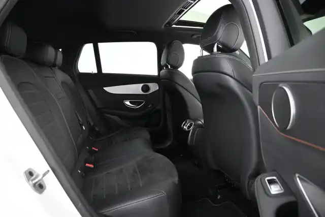 Musta Maastoauto, Mercedes-Benz EQC – VAR-47139
