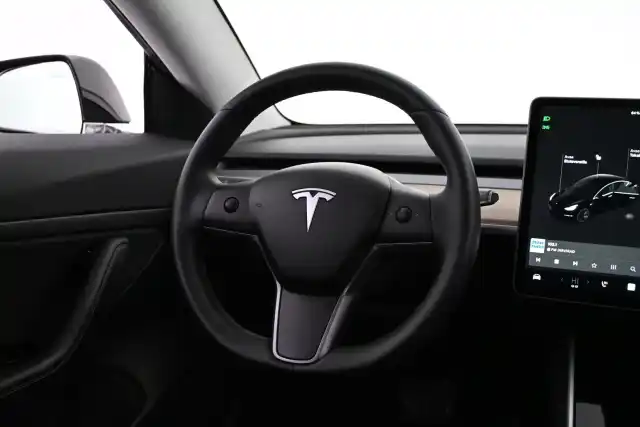 Musta Sedan, Tesla Model 3 – VAR-47154