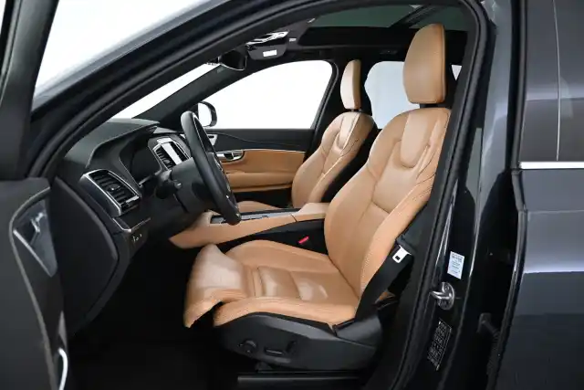 Harmaa Maastoauto, Volvo XC90 – VAR-47187