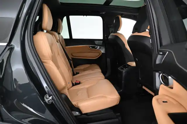 Harmaa Maastoauto, Volvo XC90 – VAR-47187