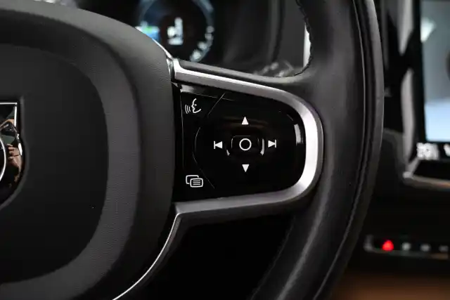 Harmaa Maastoauto, Volvo XC90 – VAR-47187