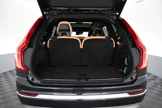 Harmaa Maastoauto, Volvo XC90 – VAR-47187