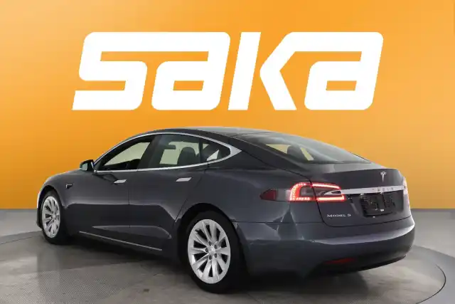 Harmaa Sedan, Tesla Model S – VAR-47413