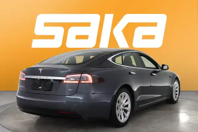 Harmaa Sedan, Tesla Model S – VAR-47413