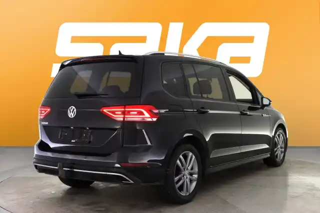 Musta Tila-auto, Volkswagen Touran – VAR-47535