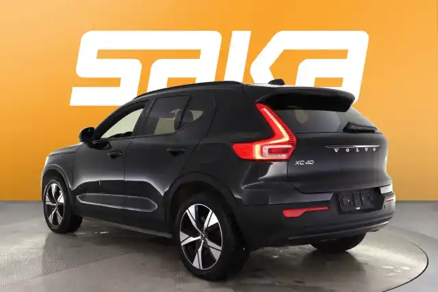 Musta Maastoauto, Volvo XC40 – VAR-47652