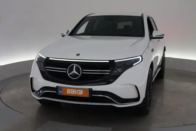 Valkoinen Maastoauto, Mercedes-Benz EQC – VAR-47654