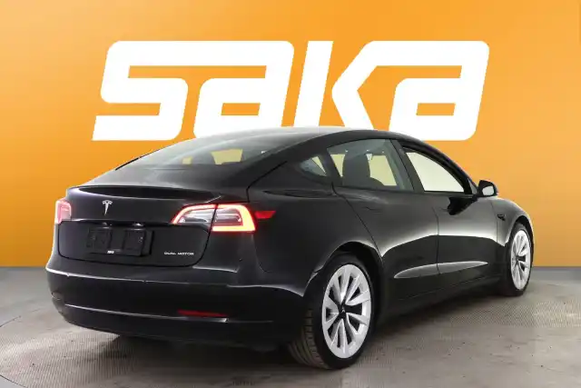 Musta Sedan, Tesla Model 3 – VAR-47665