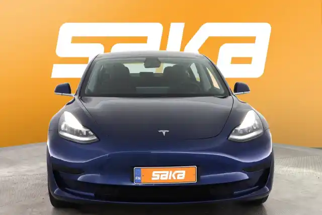 Sininen Sedan, Tesla Model 3 – VAR-47686