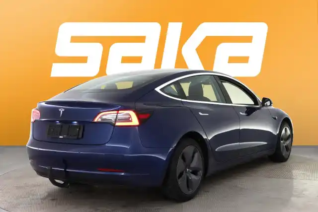 Sininen Sedan, Tesla Model 3 – VAR-47686