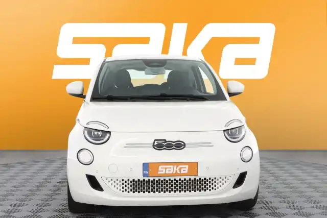 valkoinen Viistoperä, Fiat 500e – VAR-47806