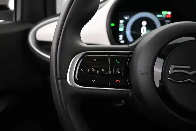valkoinen Viistoperä, Fiat 500e – VAR-47806