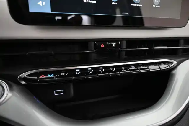 valkoinen Viistoperä, Fiat 500e – VAR-47806