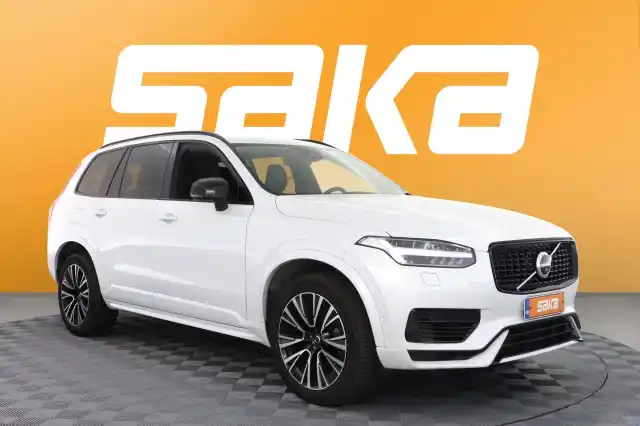 Valkoinen Maastoauto, Volvo XC90 – VAR-47830