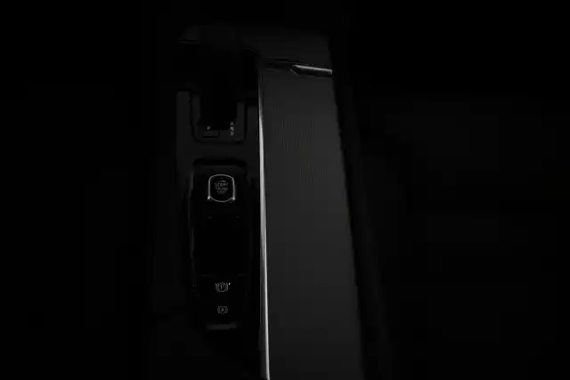 Hopea Maastoauto, Volvo XC90 – VAR-47849