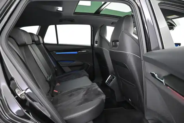 Musta Maastoauto, Skoda Enyaq – VAR-47850