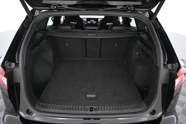 Musta Maastoauto, Skoda Enyaq – VAR-47850