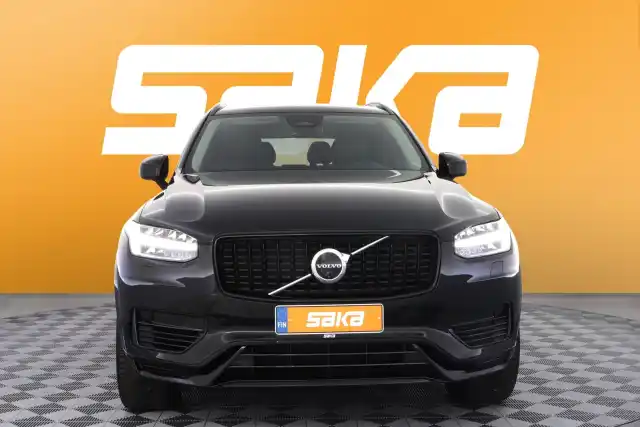 Musta Maastoauto, Volvo XC90 – VAR-47881