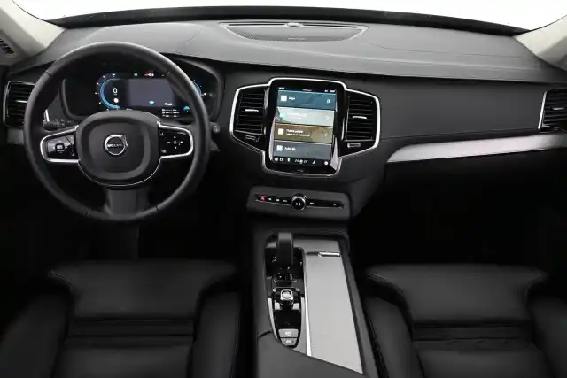 Musta Maastoauto, Volvo XC90 – VAR-47881