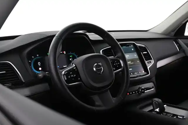Musta Maastoauto, Volvo XC90 – VAR-47881