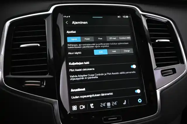 Musta Maastoauto, Volvo XC90 – VAR-47881