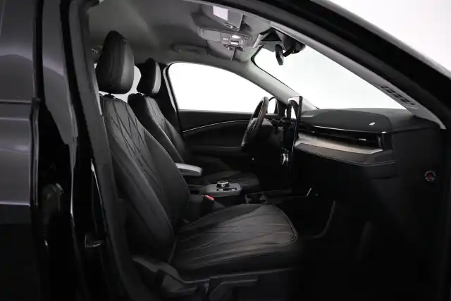 Musta Maastoauto, Ford Mustang Mach-E – VAR-48020