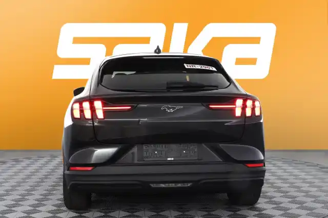 Musta Maastoauto, Ford Mustang Mach-E – VAR-48020