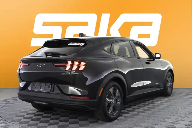 Musta Maastoauto, Ford Mustang Mach-E – VAR-48020