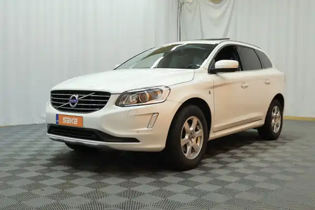 Valkoinen Maastoauto, Volvo XC60 – VAR-48123