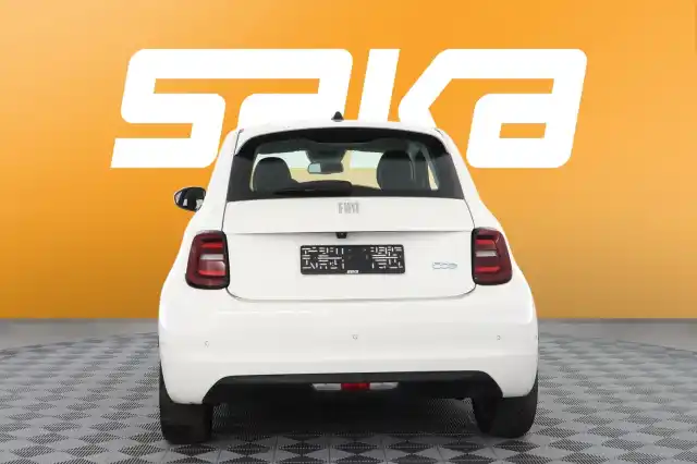 Valkoinen Viistoperä, Fiat 500e – VAR-48323