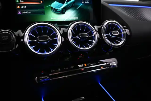 Harmaa Maastoauto, Mercedes-Benz EQA – VAR-48379