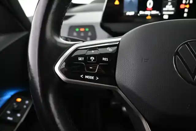 Valkoinen Viistoperä, Volkswagen ID.3 – VAR-48641