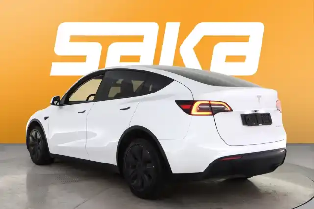 Valkoinen Maastoauto, Tesla Model Y – VAR-48663