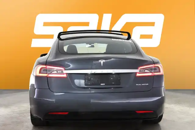 Harmaa Sedan, Tesla Model S – VAR-48697