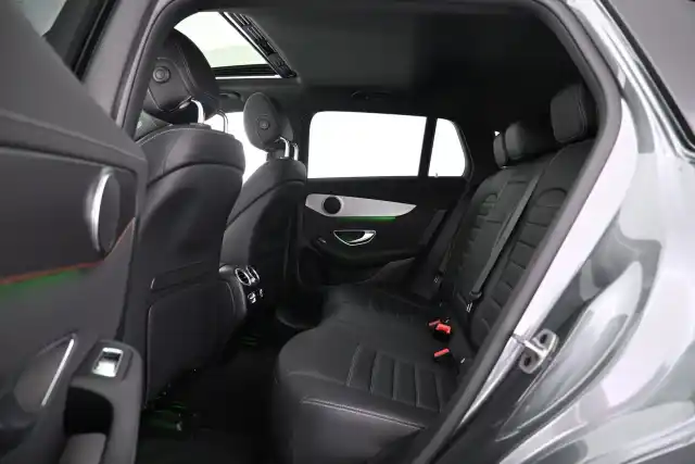 Harmaa Maastoauto, Mercedes-Benz EQC – VAR-48719