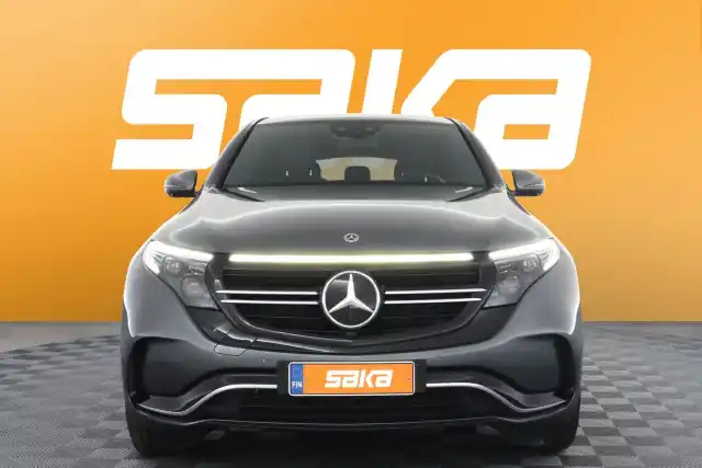 Harmaa Maastoauto, Mercedes-Benz EQC – VAR-48719
