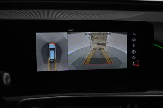 Harmaa Maastoauto, Mercedes-Benz EQC – VAR-48719
