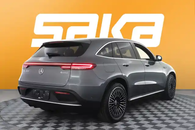 Harmaa Maastoauto, Mercedes-Benz EQC – VAR-48719