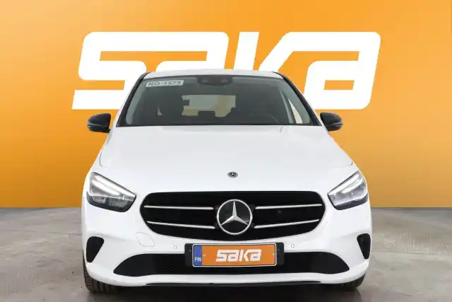 Valkoinen Tila-auto, Mercedes-Benz B – VAR-48748