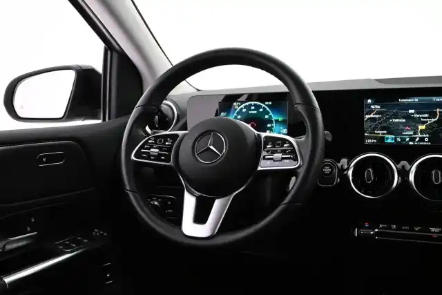 Valkoinen Tila-auto, Mercedes-Benz B – VAR-48748