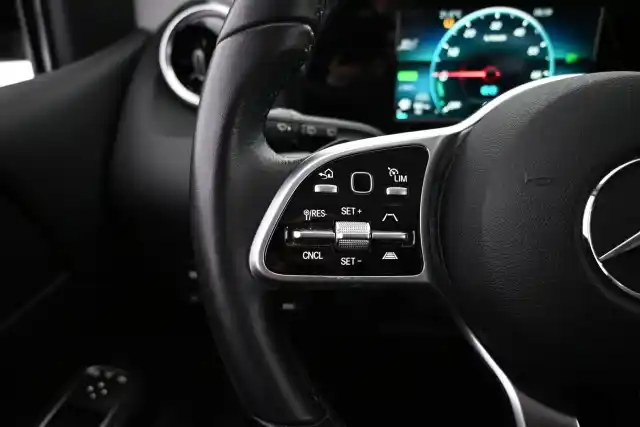 Valkoinen Tila-auto, Mercedes-Benz B – VAR-48748